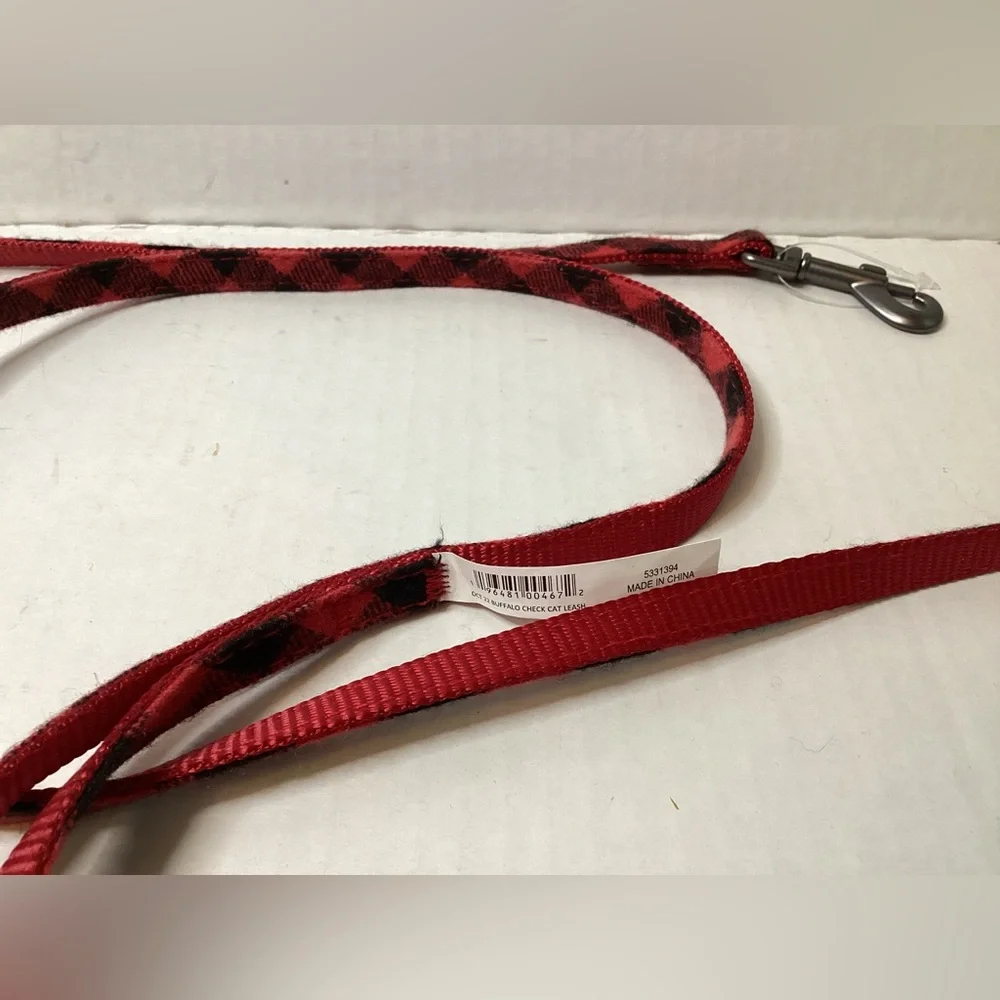Whisker City Buffalo Check Plaid Cat Leash Red Black 6ft NWTs
